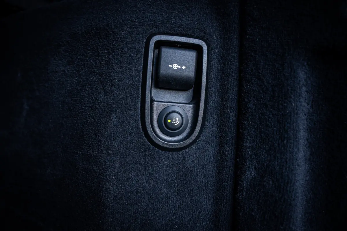 530e M-Sport Business Edition Plus | Herman Kardon || Achteruitrijcamera | Apple Carplay/Android Auto|telefoonintegratie premium | Trekhaak elektrisch uitklapbaar