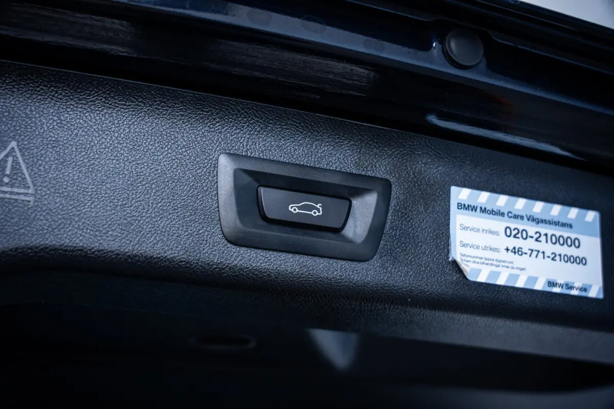 530e M-Sport Business Edition Plus | Herman Kardon || Achteruitrijcamera | Apple Carplay/Android Auto|telefoonintegratie premium | Trekhaak elektrisch uitklapbaar