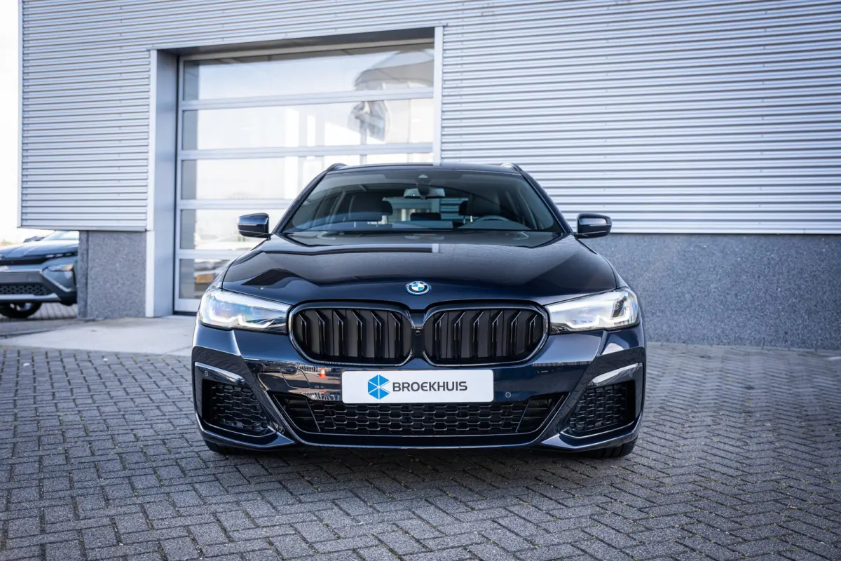 530e M-Sport Business Edition Plus | Herman Kardon || Achteruitrijcamera | Apple Carplay/Android Auto|telefoonintegratie premium | Trekhaak elektrisch uitklapbaar