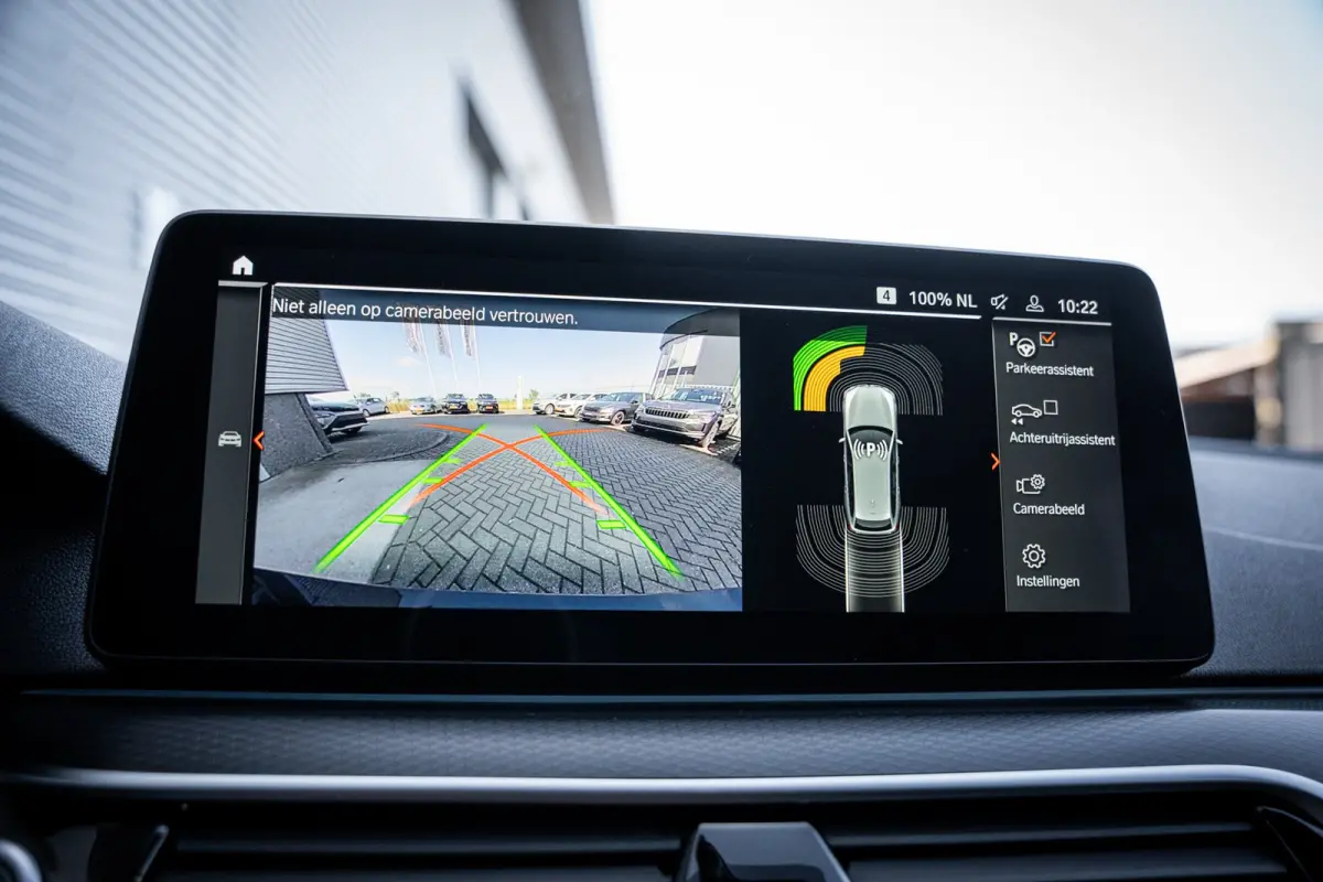 530e M-Sport Business Edition Plus | Herman Kardon || Achteruitrijcamera | Apple Carplay/Android Auto|telefoonintegratie premium | Trekhaak elektrisch uitklapbaar