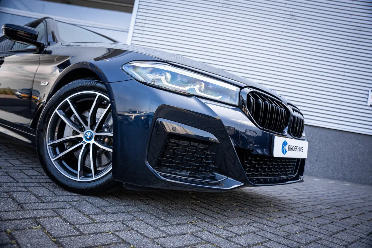 530e M-Sport Business Edition Plus | Herman Kardon || Achteruitrijcamera | Apple Carplay/Android Auto|telefoonintegratie premium | Trekhaak elektrisch uitklapbaar