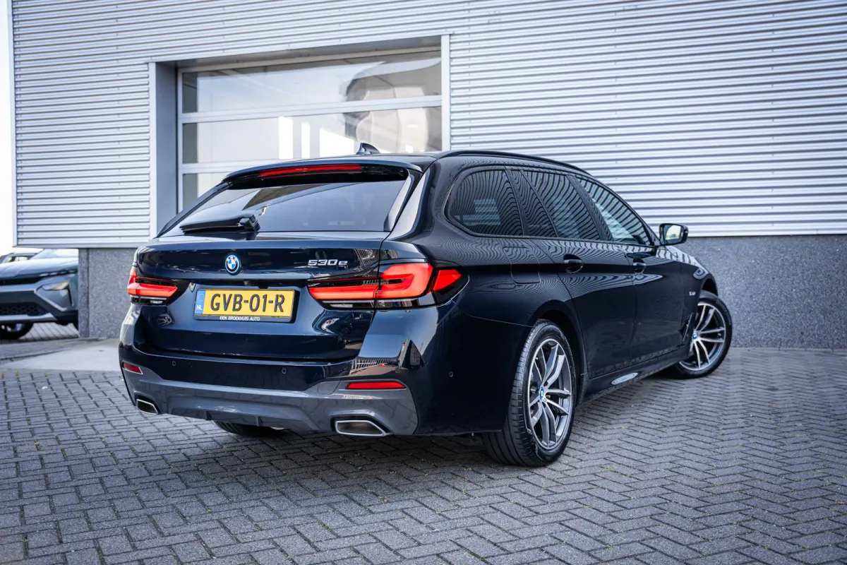 530e M-Sport Business Edition Plus | Herman Kardon || Achteruitrijcamera | Apple Carplay/Android Auto|telefoonintegratie premium | Trekhaak elektrisch uitklapbaar