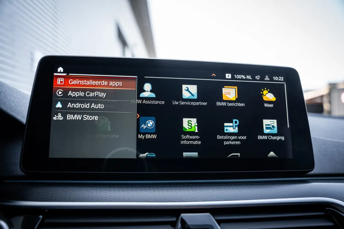 530e M-Sport Business Edition Plus | Herman Kardon || Achteruitrijcamera | Apple Carplay/Android Auto|telefoonintegratie premium | Trekhaak elektrisch uitklapbaar
