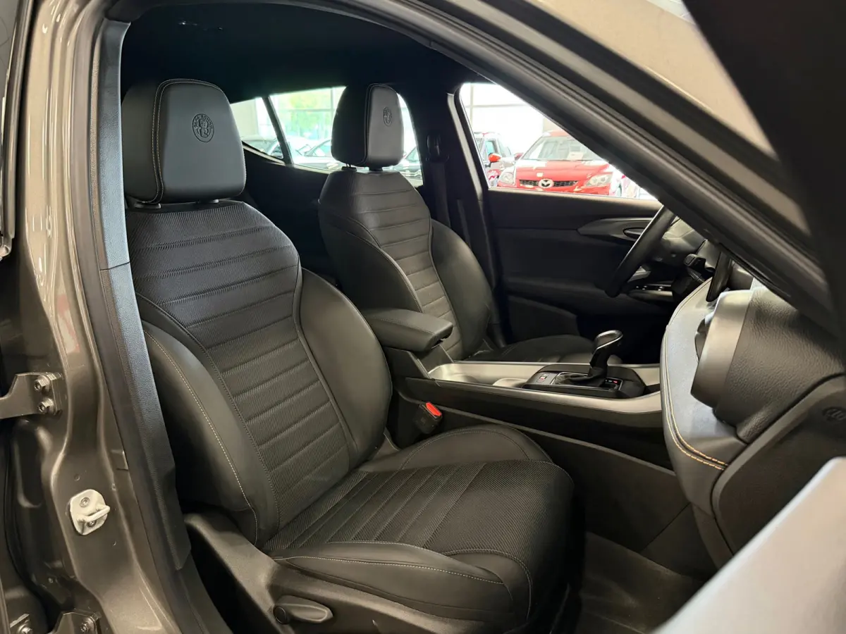1.5T Hybrid|NAVIGATIE|CAMERA|CRUISE|ECC AIRCO