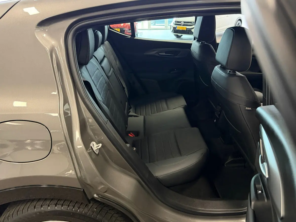 1.5T Hybrid|NAVIGATIE|CAMERA|CRUISE|ECC AIRCO