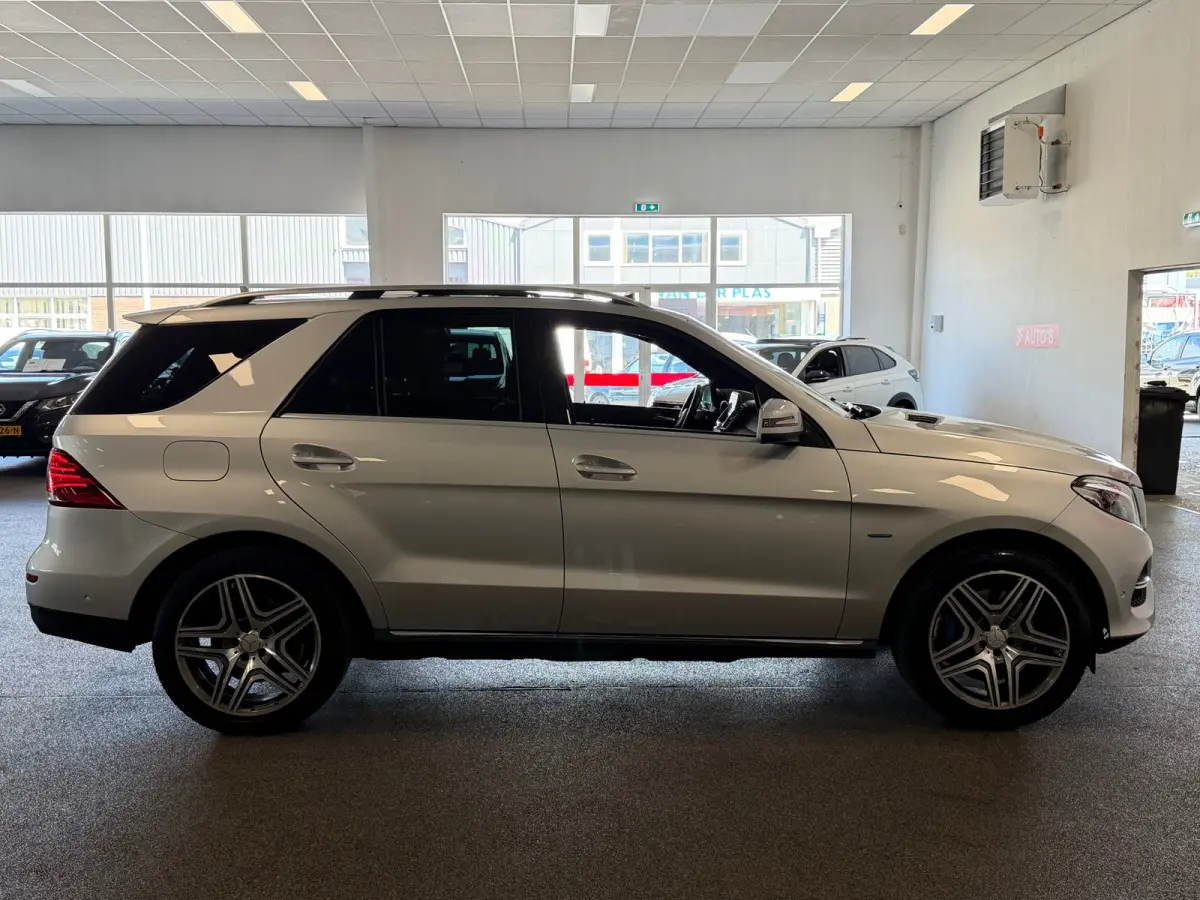 500 e 4MATIC AMG|NAVI|CAMERA|PANO|LEER
