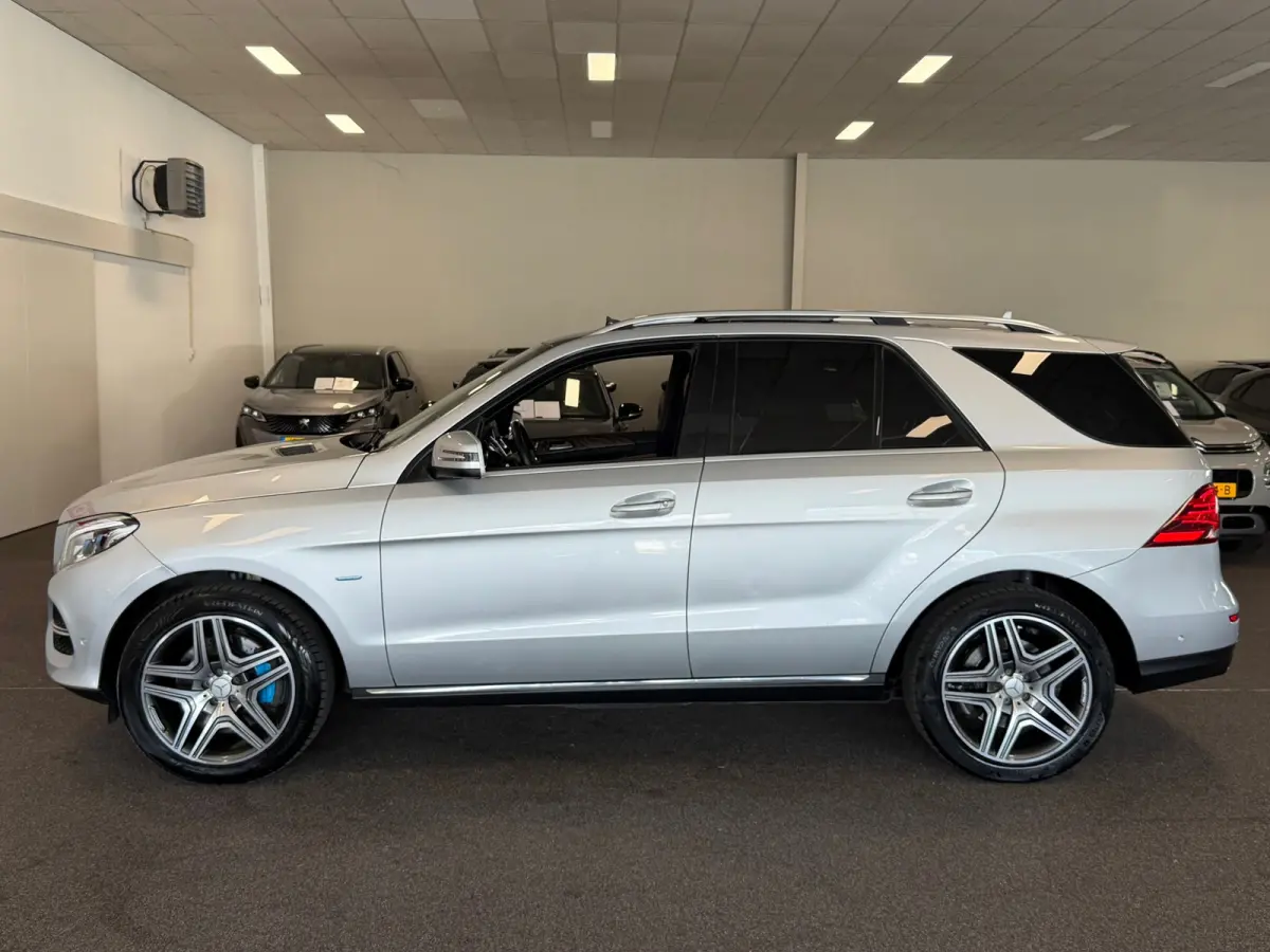 500 e 4MATIC AMG|NAVI|CAMERA|PANO|LEER