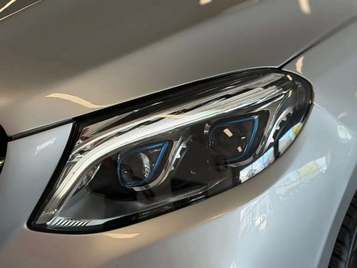 500 e 4MATIC AMG|NAVI|CAMERA|PANO|LEER