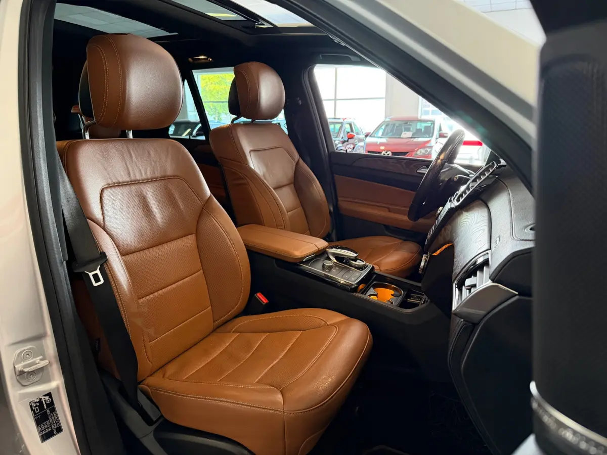 500 e 4MATIC AMG|NAVI|CAMERA|PANO|LEER