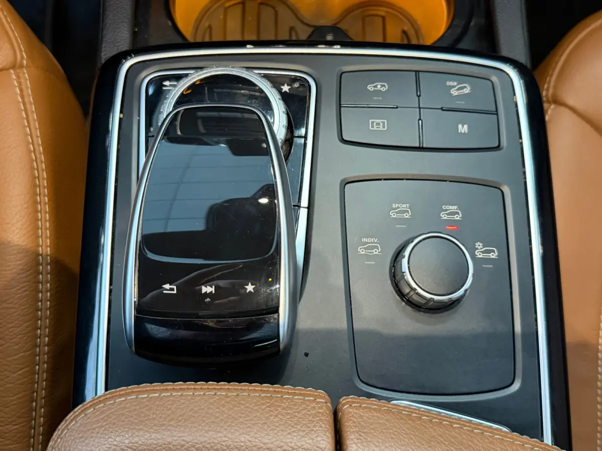 500 e 4MATIC AMG|NAVI|CAMERA|PANO|LEER