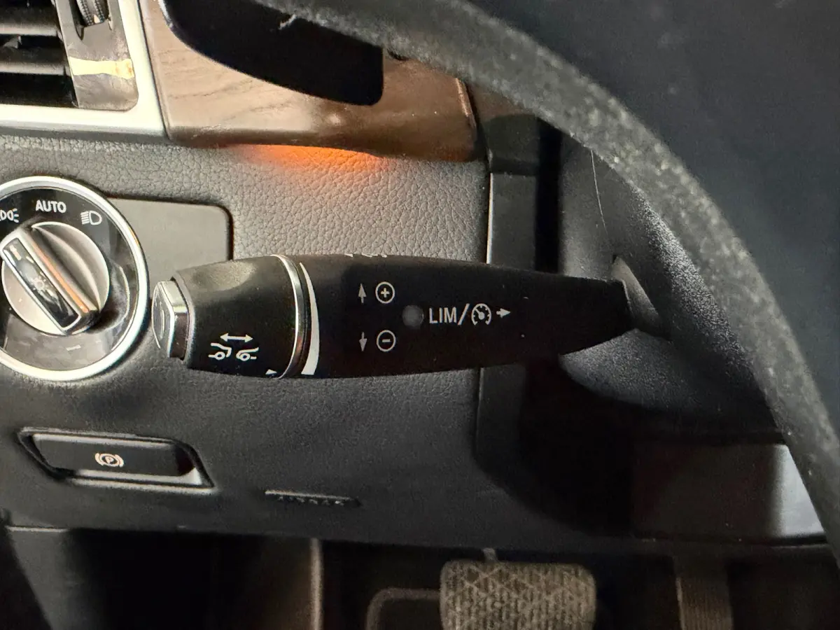 500 e 4MATIC AMG|NAVI|CAMERA|PANO|LEER