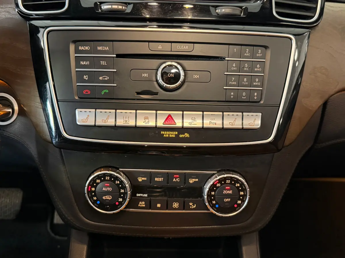 500 e 4MATIC AMG|NAVI|CAMERA|PANO|LEER