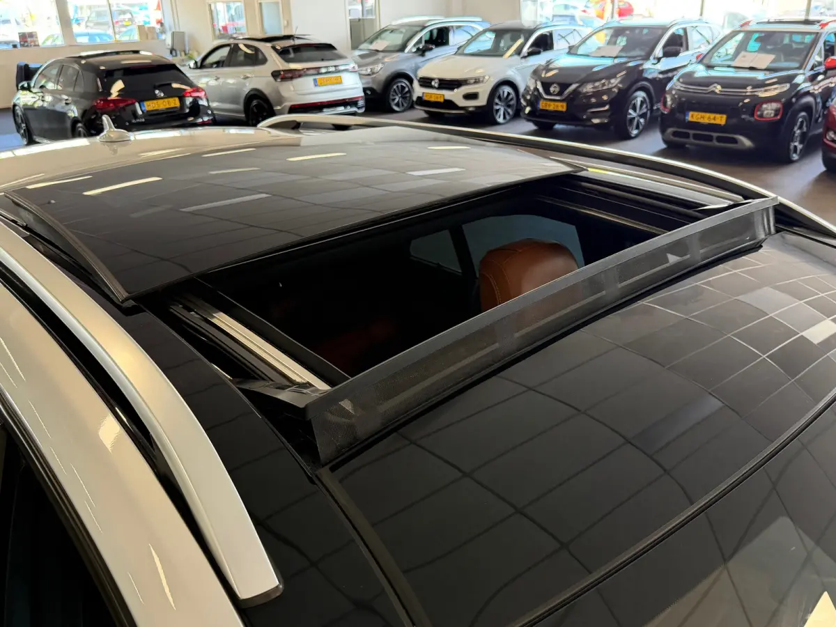 500 e 4MATIC AMG|NAVI|CAMERA|PANO|LEER