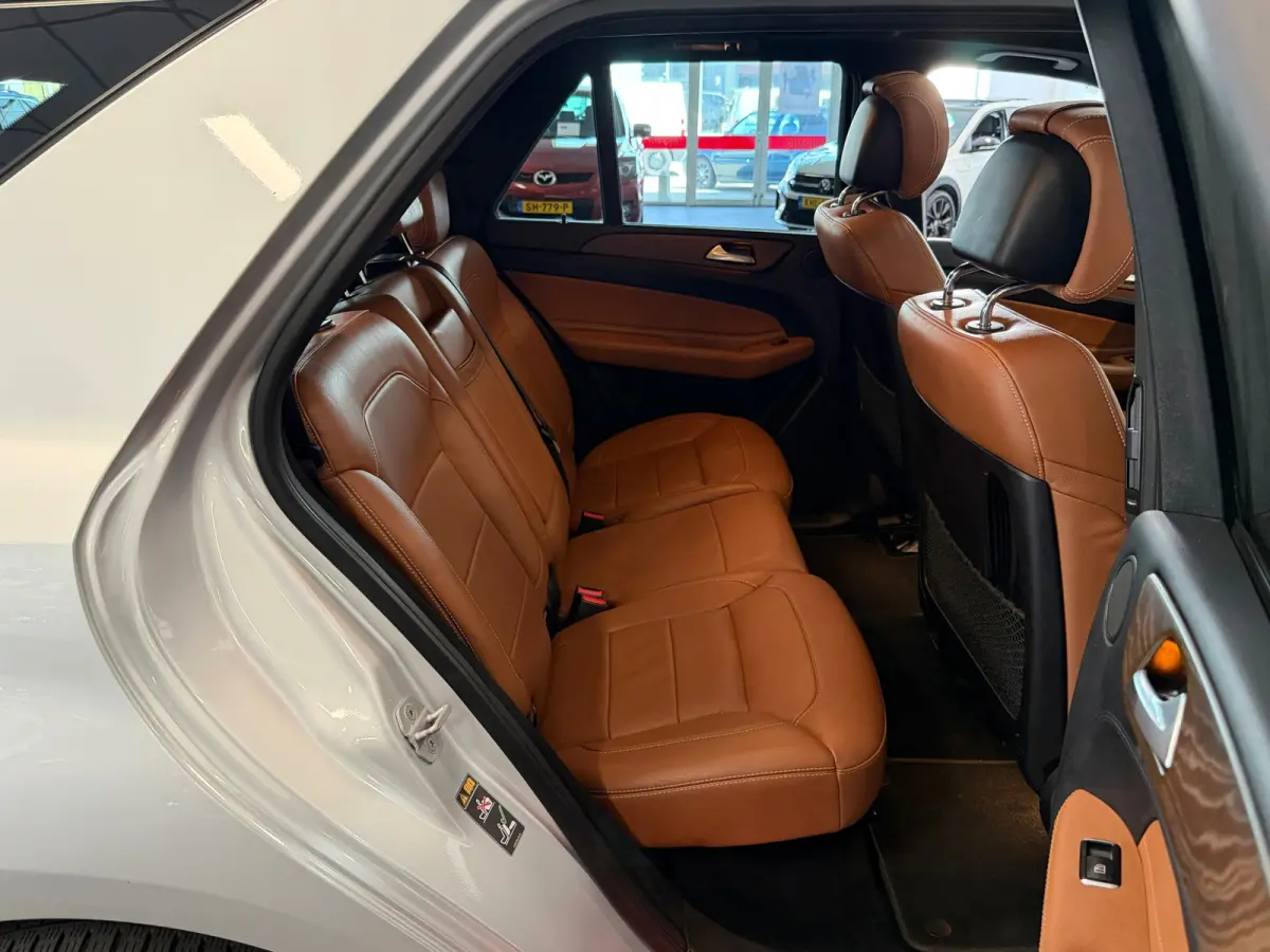 500 e 4MATIC AMG|NAVI|CAMERA|PANO|LEER