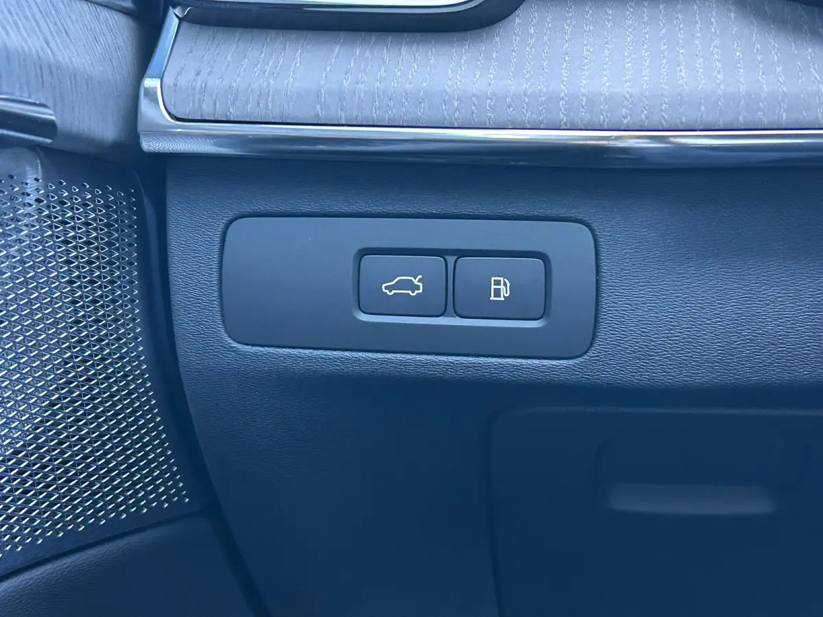2.0 T8 Plug-in hybrid AWD Ultra Dark Exec. Ed. | Full option! | Forest Lake | Cardamom | Luchtvering | Bowers & Wilkins | Massage |