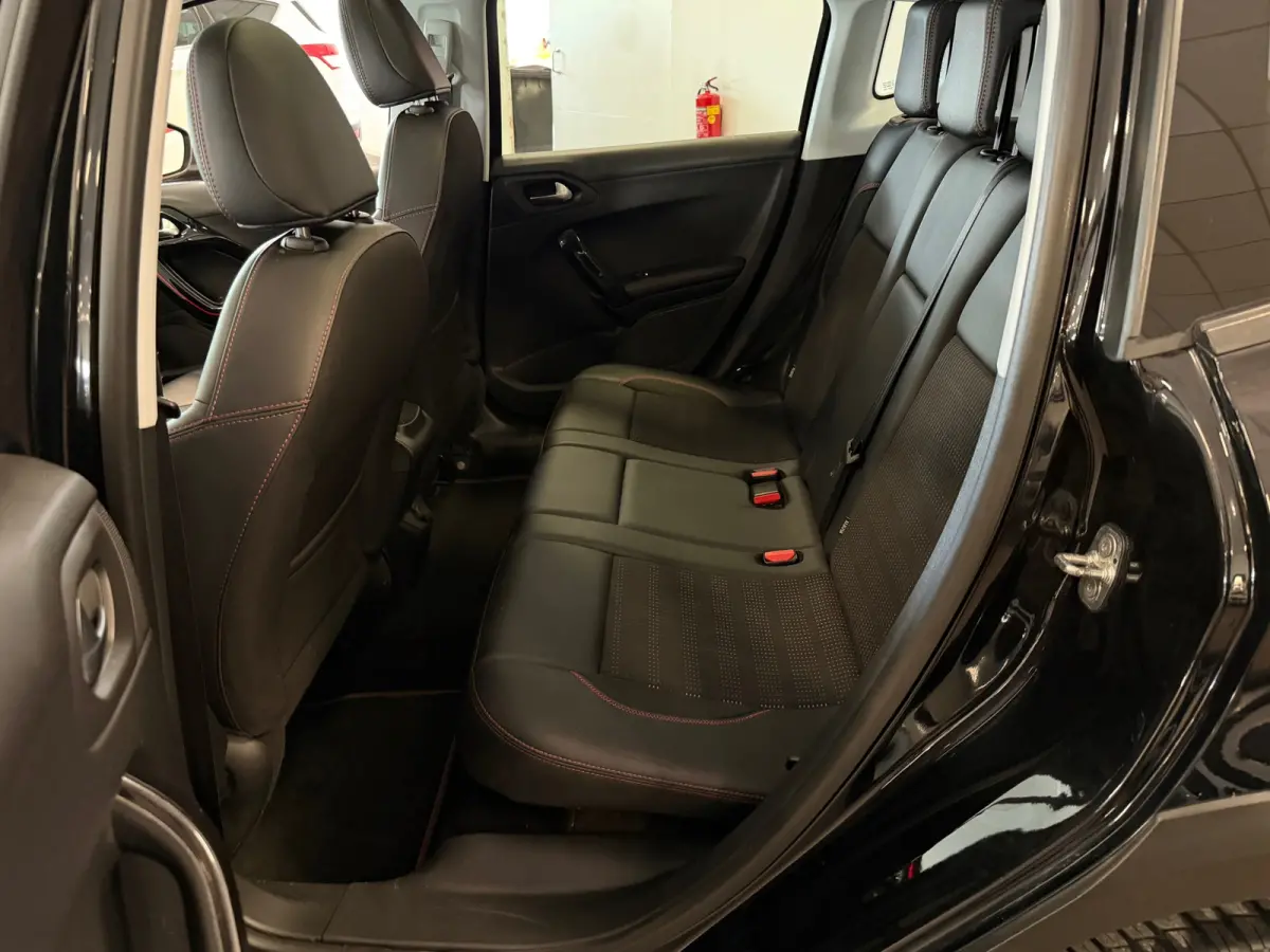 1.2 PureTech GT-Line|NAVI|CAMERA|PANORAMA|CRUISE