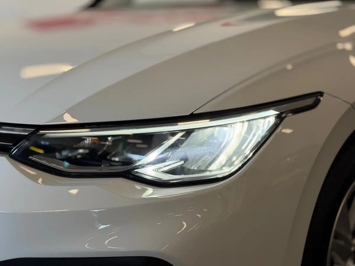 1.0 TSI Business, CP NAVIGATIE, CRUISE, LED, ECC AIRCO