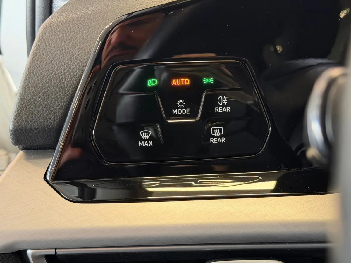 1.0 TSI Business, CP NAVIGATIE, CRUISE, LED, ECC AIRCO
