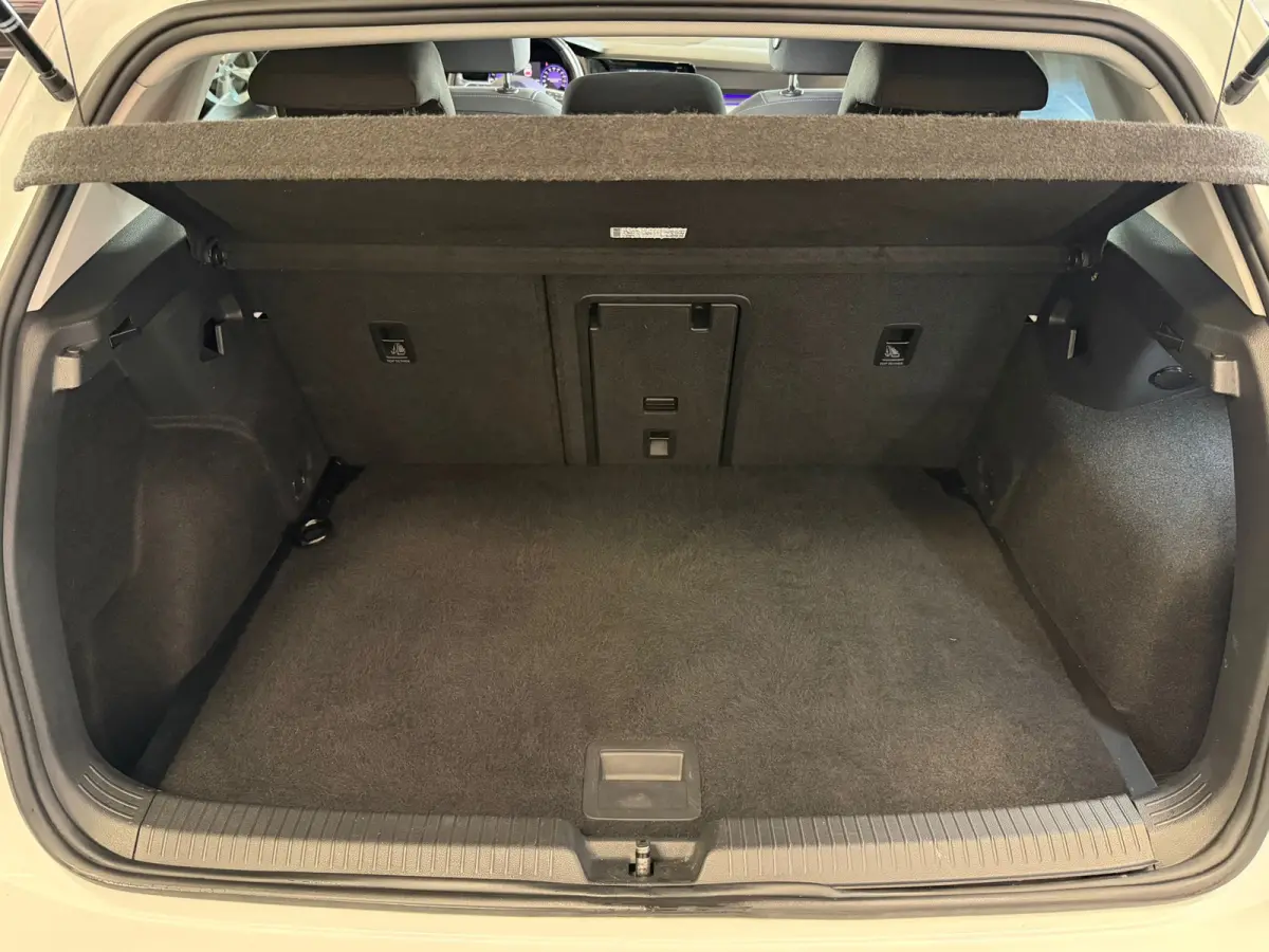1.0 TSI Business, CP NAVIGATIE, CRUISE, LED, ECC AIRCO