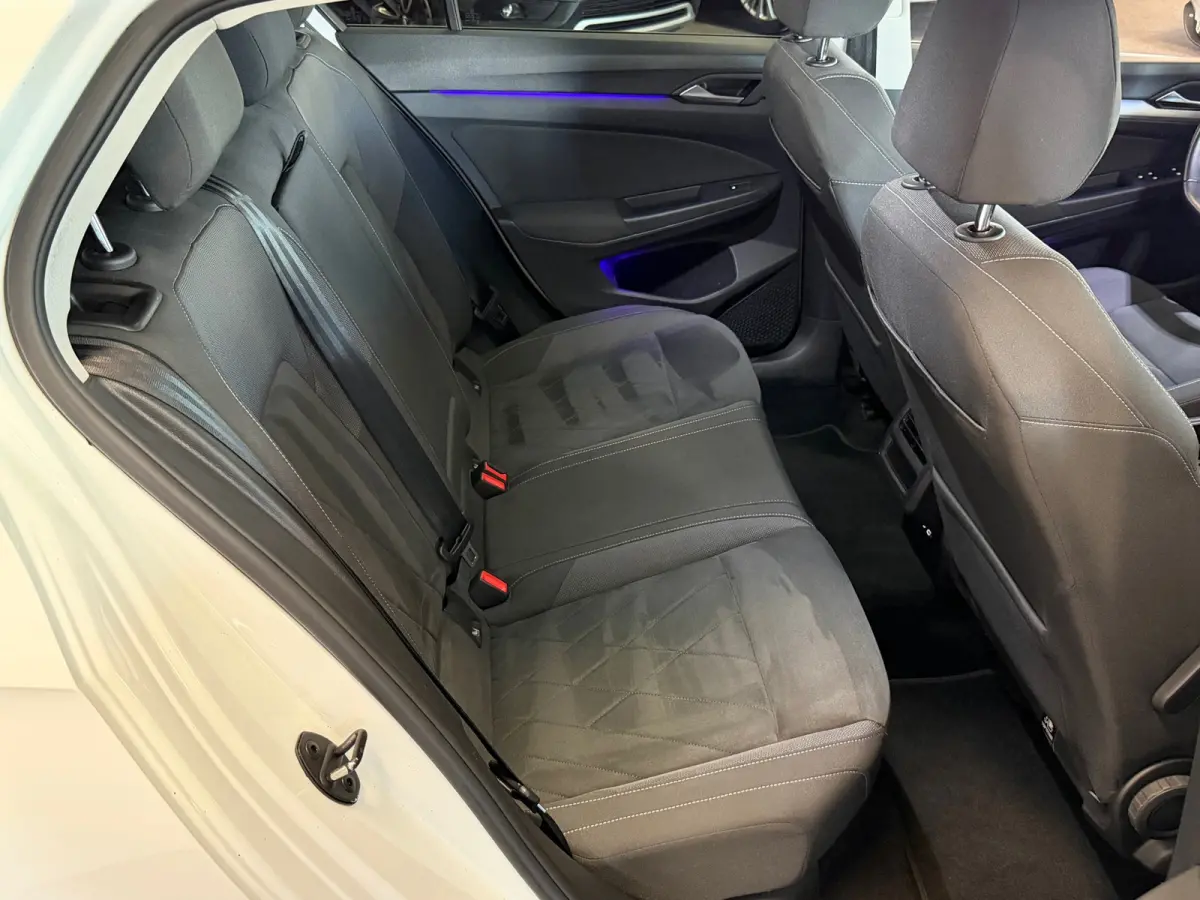 1.0 TSI Business, CP NAVIGATIE, CRUISE, LED, ECC AIRCO