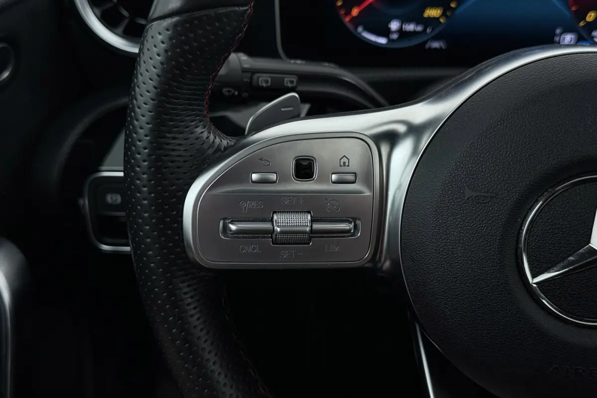 180 Business Solution AMG-Line | Panoramadak | Stoelverwarming | Climate Control | Dealer Ond. | CarPlay |