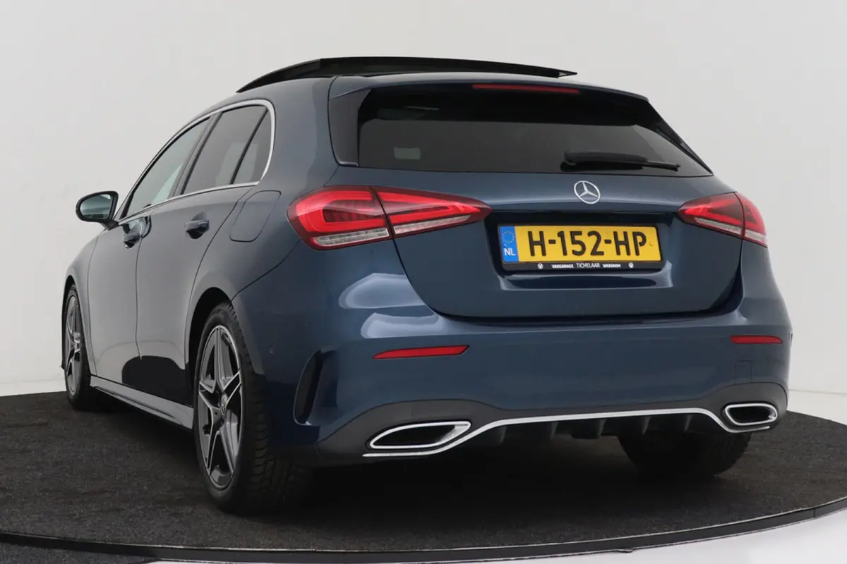 180 Business Solution AMG-Line | Panoramadak | Stoelverwarming | Climate Control | Dealer Ond. | CarPlay |