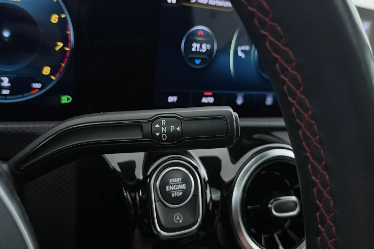 180 Business Solution AMG-Line | Panoramadak | Stoelverwarming | Climate Control | Dealer Ond. | CarPlay |