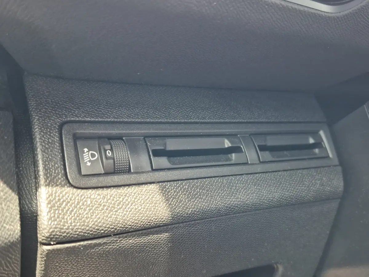 1.2 PureTech Active Full map navigatie | Carplay/android auto | Extra getint glas | Climate control |