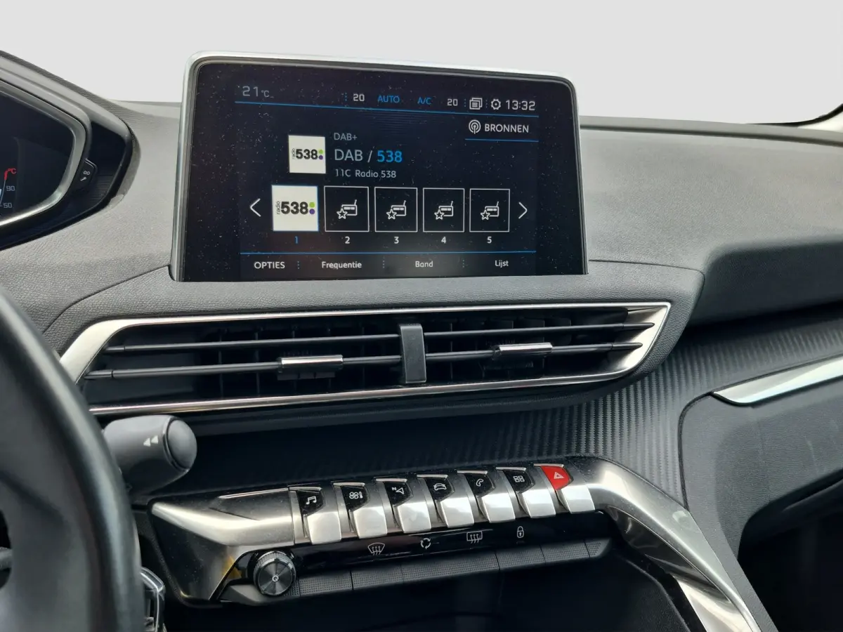 1.2 PureTech Active Full map navigatie | Carplay/android auto | Extra getint glas | Climate control |