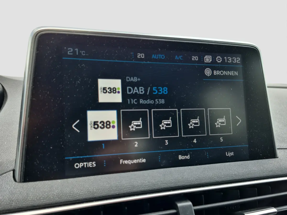 1.2 PureTech Active Full map navigatie | Carplay/android auto | Extra getint glas | Climate control |