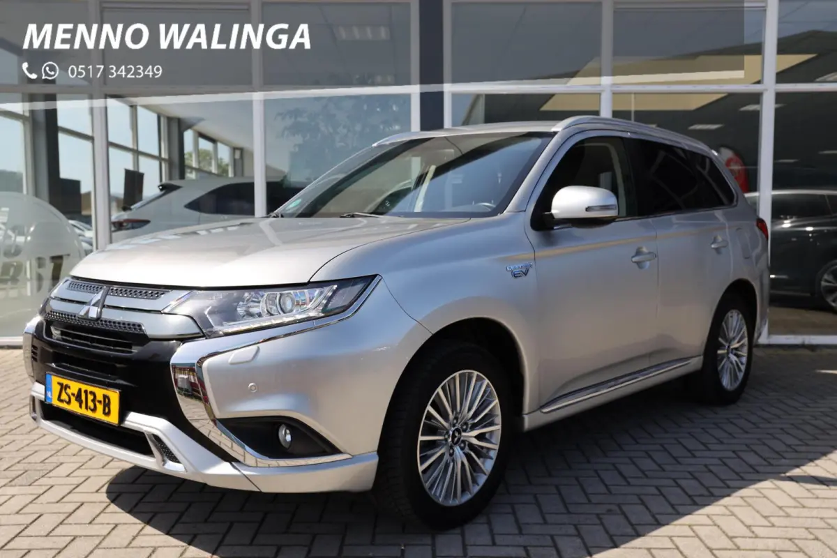 2.4 PHEV Pure+|Camera|Trekhaak|PDC|