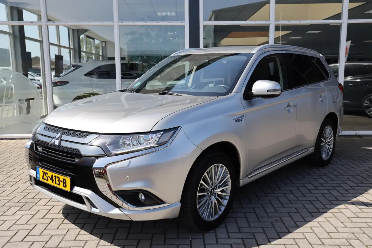 2.4 PHEV Pure+|Camera|Trekhaak|PDC|
