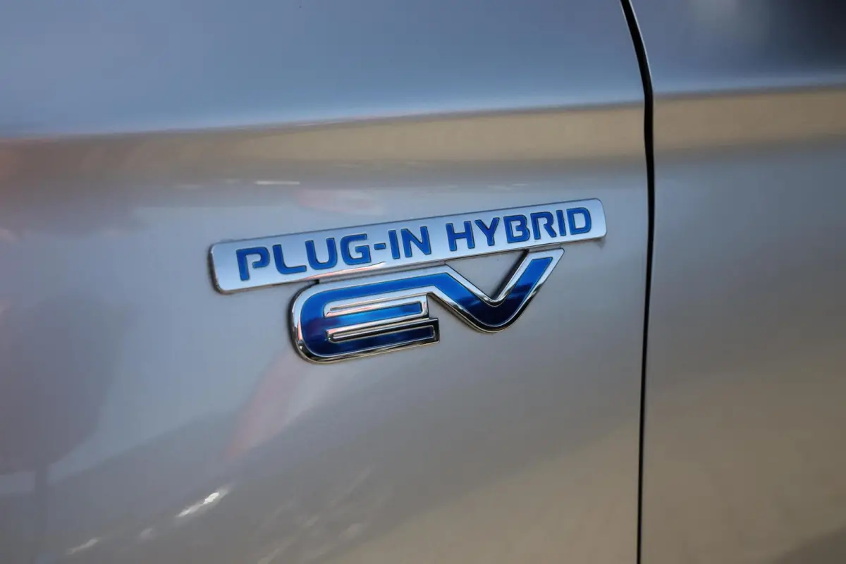 2.4 PHEV Pure+|Camera|Trekhaak|PDC|