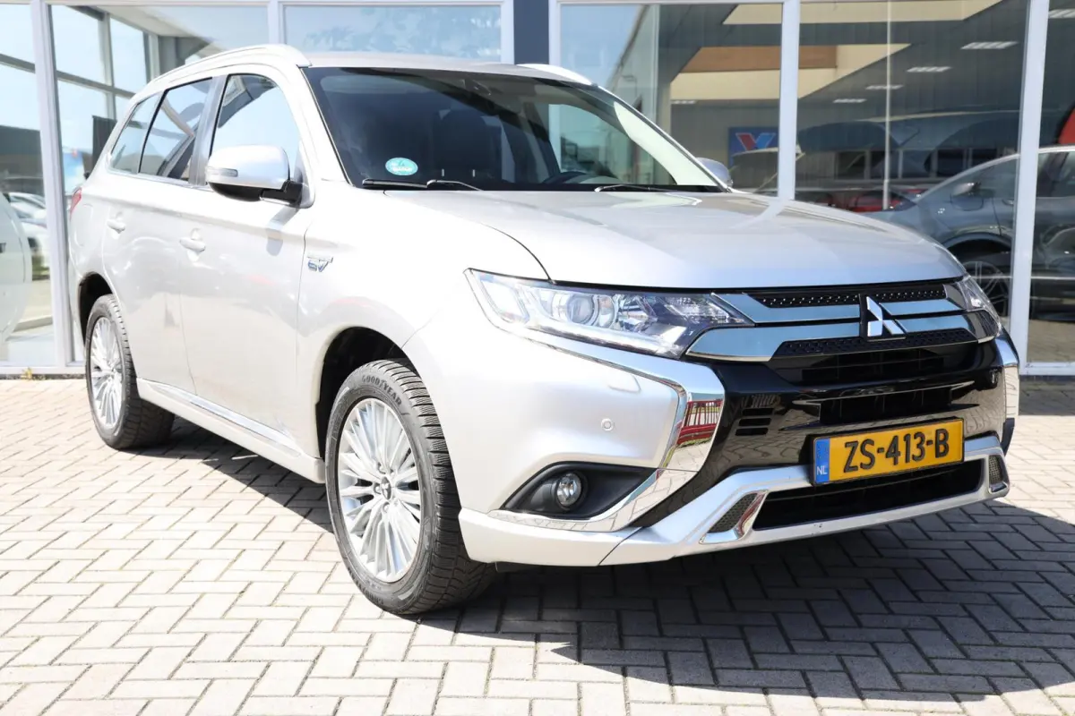 2.4 PHEV Pure+|Camera|Trekhaak|PDC|