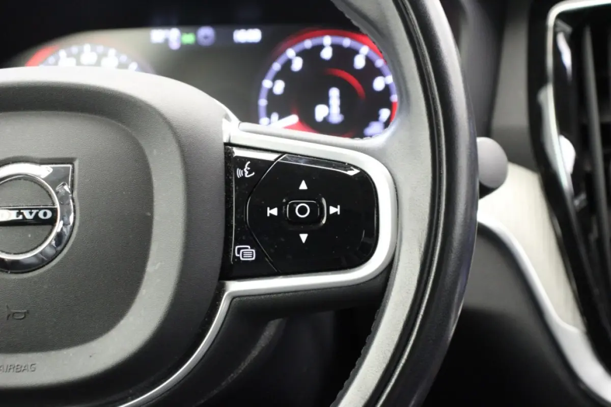 2.0 B3 Inscription Automaat - Carplay, Camera, Leer, Memory, Stoelverw. Afn. Trekhaak