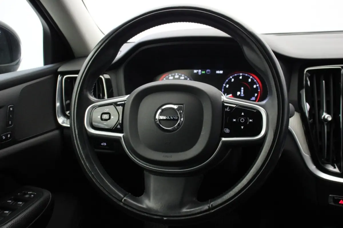 2.0 B3 Inscription Automaat - Carplay, Camera, Leer, Memory, Stoelverw. Afn. Trekhaak