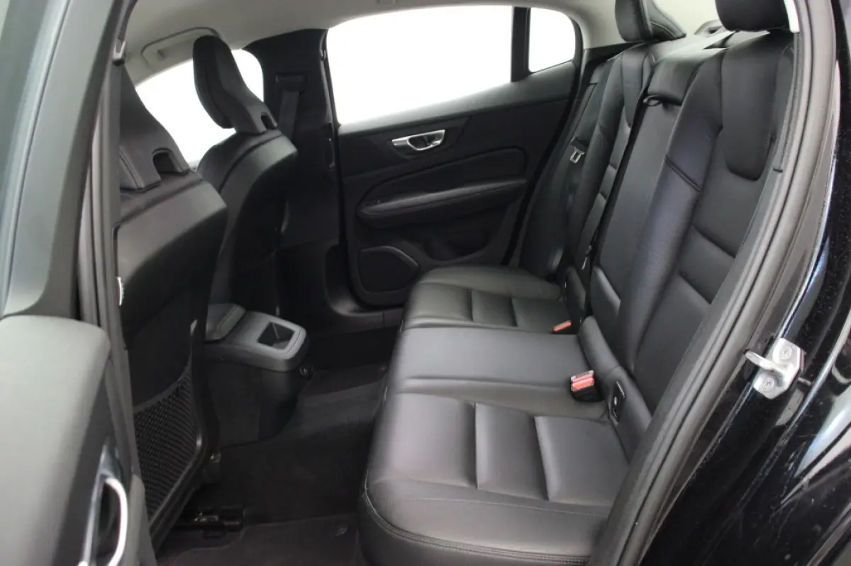 2.0 B3 Inscription Automaat - Carplay, Camera, Leer, Memory, Stoelverw. Afn. Trekhaak
