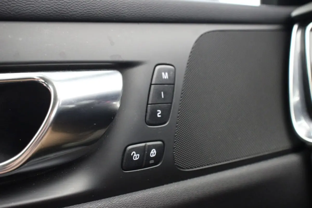 2.0 B3 Inscription Automaat - Carplay, Camera, Leer, Memory, Stoelverw. Afn. Trekhaak