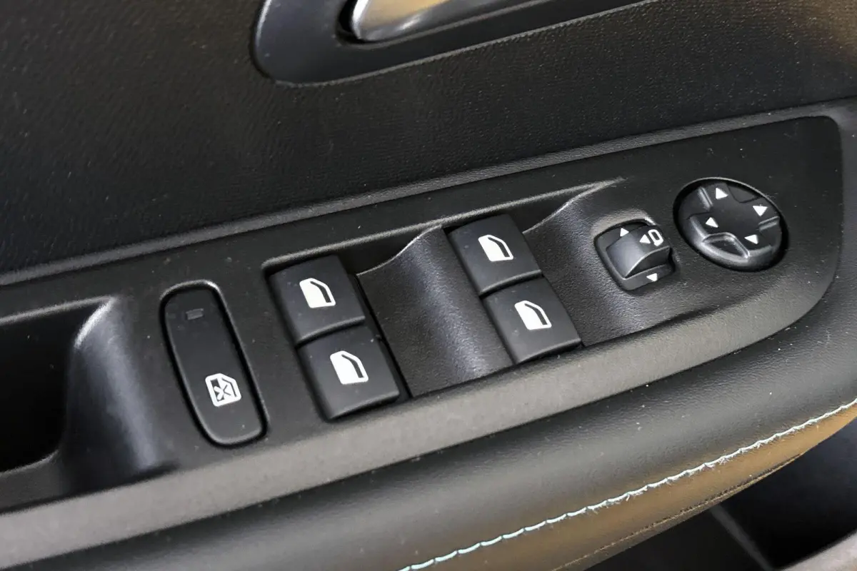 1.2 PureTech Allure Pack Stoelverwarming Keyless Adaptieve Cruise Control Apple CarPlay