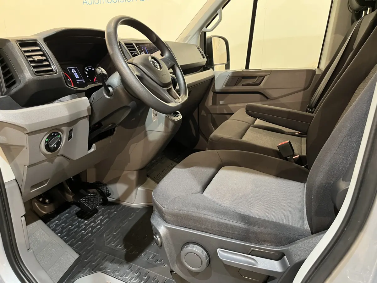 35 2.0 TDI L3H3 140 PK Automaat / Euro 6 / Trekhaak 3.000 KG / Airco / Cruise Control / CarPlay / PDC / Navigatie / 3-Zits / 69.000 KM !!