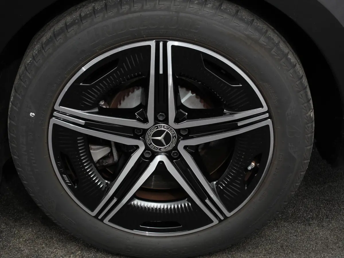 350 AMG Line Edition Advanced Plus 292 kWh Climate control Adaptieve cruise control Parkeersensoren Achteruitrijcamera Sfeerverlichting Stoelverwarming Keyless LED Navigatie