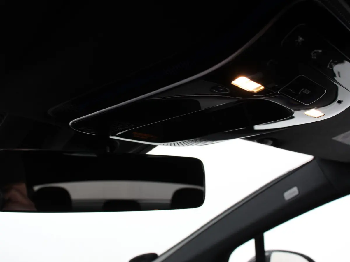 350 AMG Line Edition Advanced Plus 292 kWh Climate control Adaptieve cruise control Parkeersensoren Achteruitrijcamera Sfeerverlichting Stoelverwarming Keyless LED Navigatie