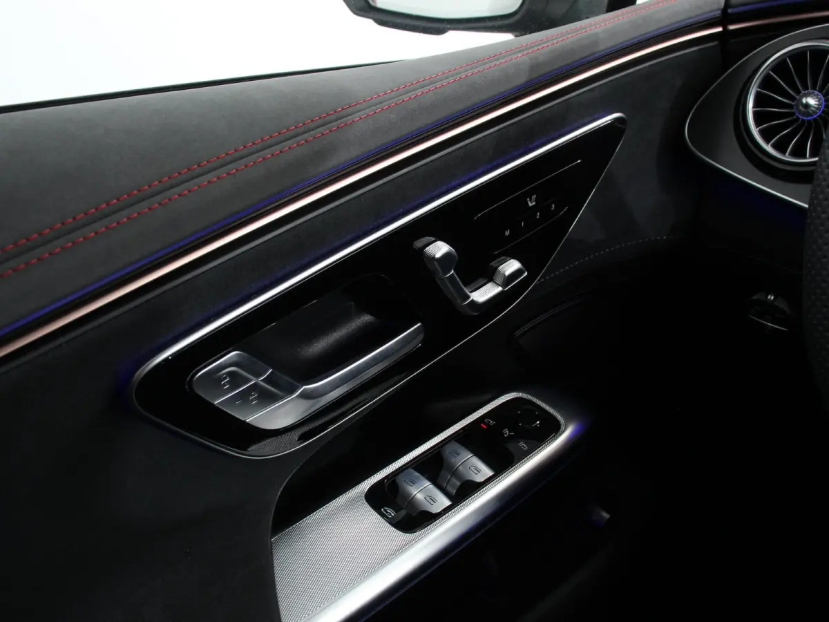 350 AMG Line Edition Advanced Plus 292 kWh Climate control Adaptieve cruise control Parkeersensoren Achteruitrijcamera Sfeerverlichting Stoelverwarming Keyless LED Navigatie