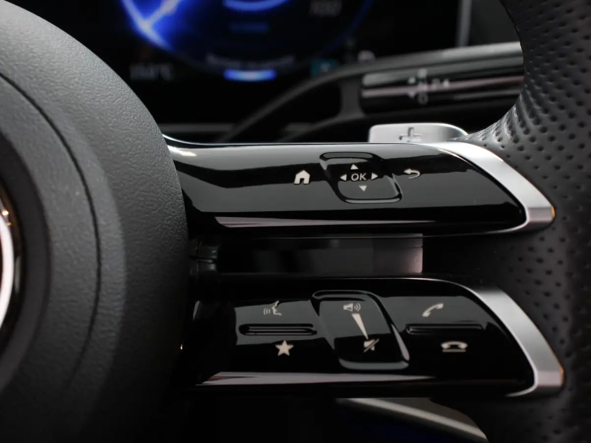 350 AMG Line Edition Advanced Plus 292 kWh Climate control Adaptieve cruise control Parkeersensoren Achteruitrijcamera Sfeerverlichting Stoelverwarming Keyless LED Navigatie
