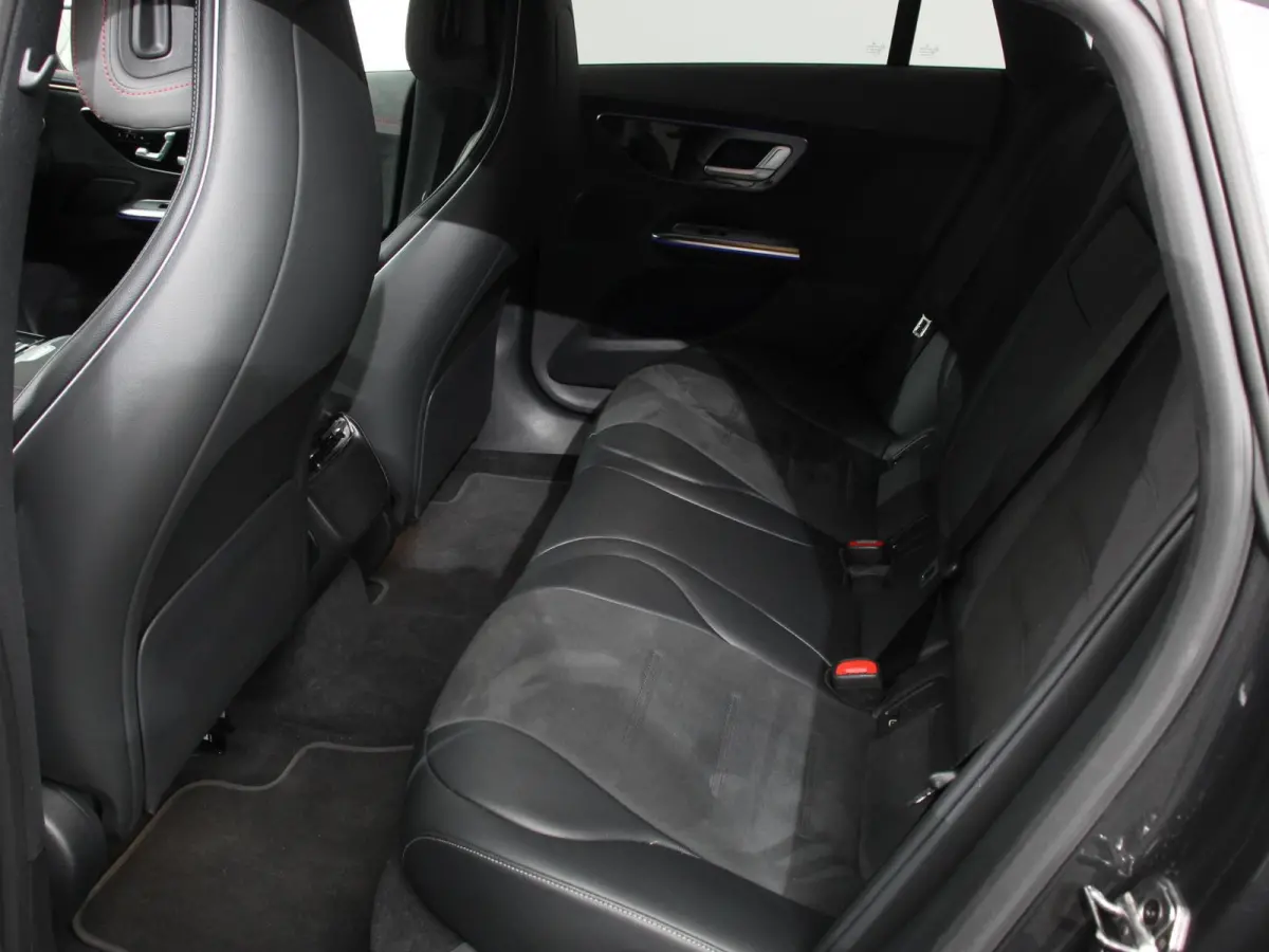 350 AMG Line Edition Advanced Plus 292 kWh Climate control Adaptieve cruise control Parkeersensoren Achteruitrijcamera Sfeerverlichting Stoelverwarming Keyless LED Navigatie