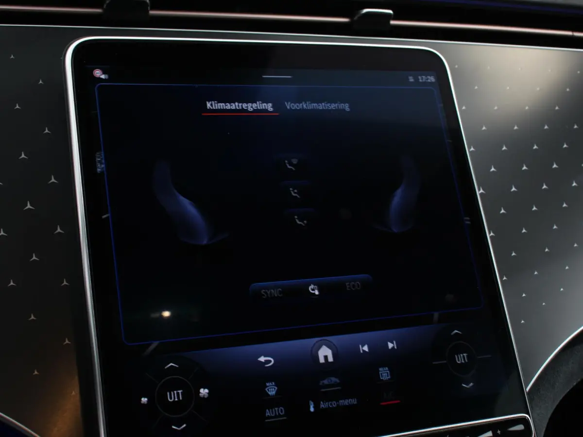 350 AMG Line Edition Advanced Plus 292 kWh Climate control Adaptieve cruise control Parkeersensoren Achteruitrijcamera Sfeerverlichting Stoelverwarming Keyless LED Navigatie