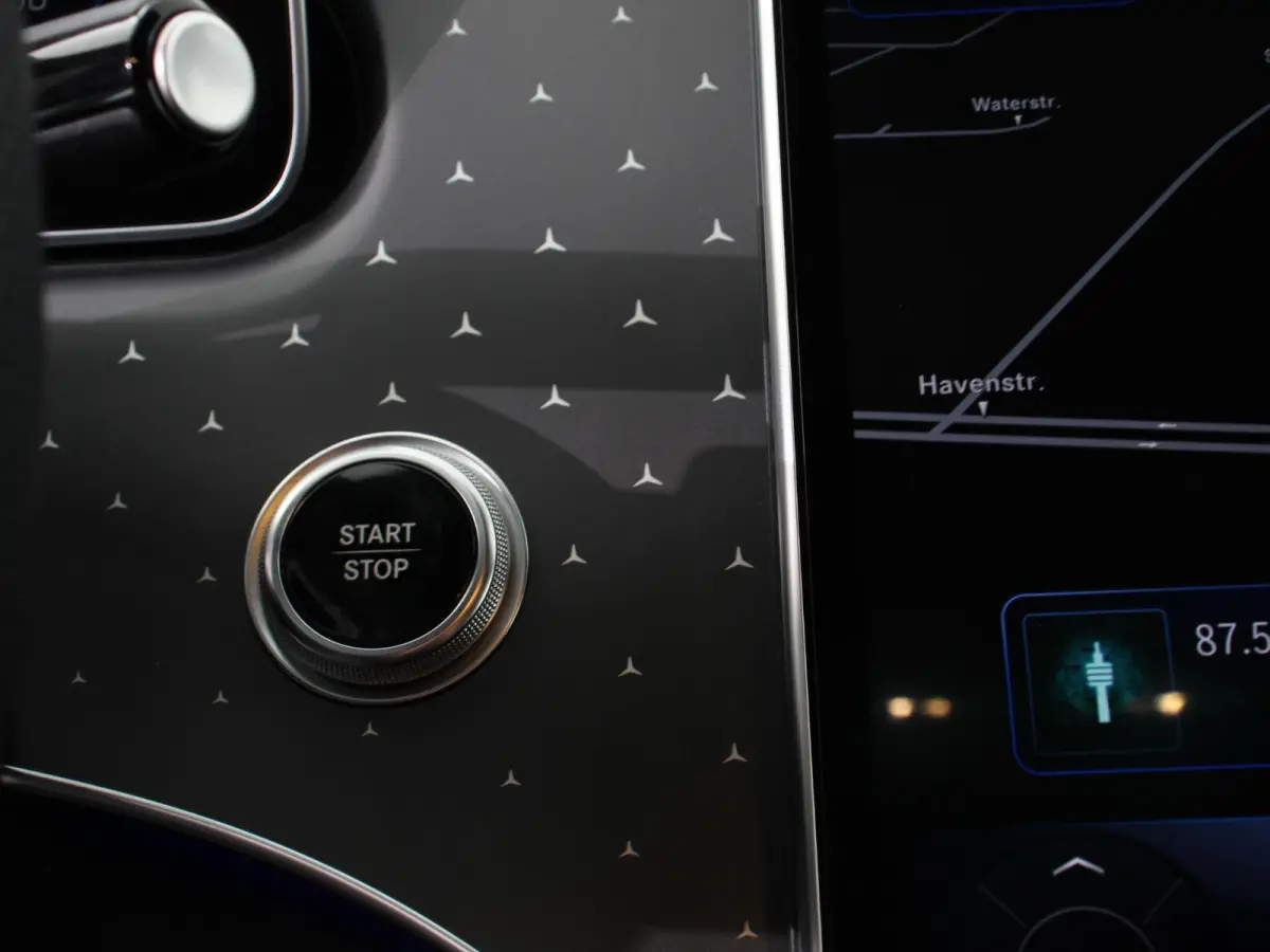 350 AMG Line Edition Advanced Plus 292 kWh Climate control Adaptieve cruise control Parkeersensoren Achteruitrijcamera Sfeerverlichting Stoelverwarming Keyless LED Navigatie