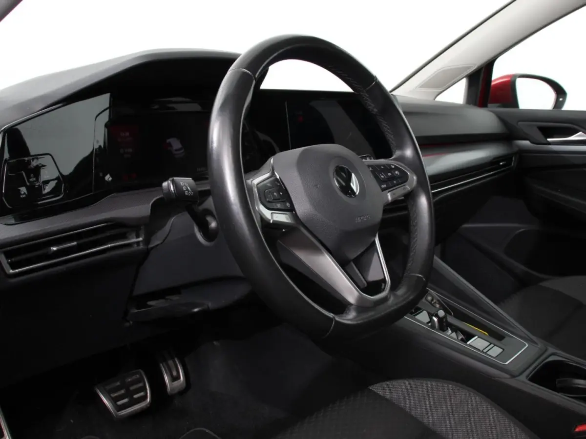 1.0 eTSI 110pk Active Automaat Panorama dak Navigatie Climate Control Adaptive Cruise Control Virtual Cockpit Stoelverwarming Extra Getint Glas