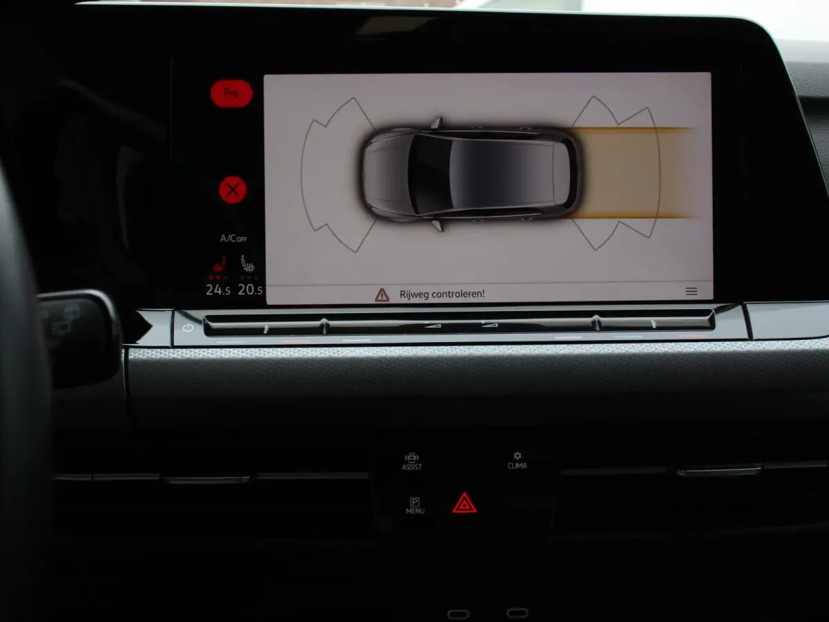 1.0 eTSI 110pk Active Automaat Panorama dak Navigatie Climate Control Adaptive Cruise Control Virtual Cockpit Stoelverwarming Extra Getint Glas