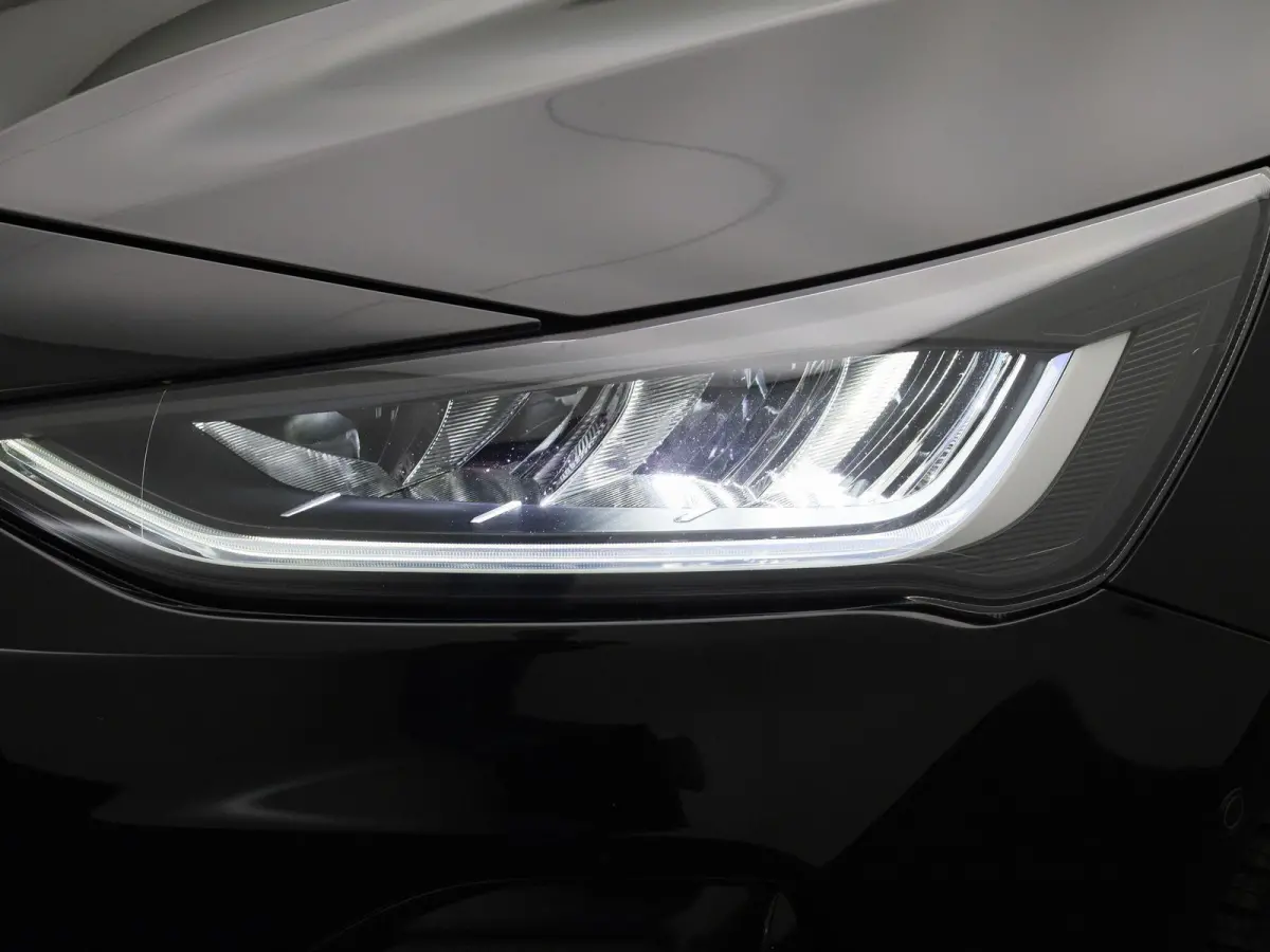 1.0 EcoBoost Hybrid ST Line Style | Trekhaak | Cruise Control | Winter Pack | Full LED | Keyless Entry&Go | Achteruitcamera |